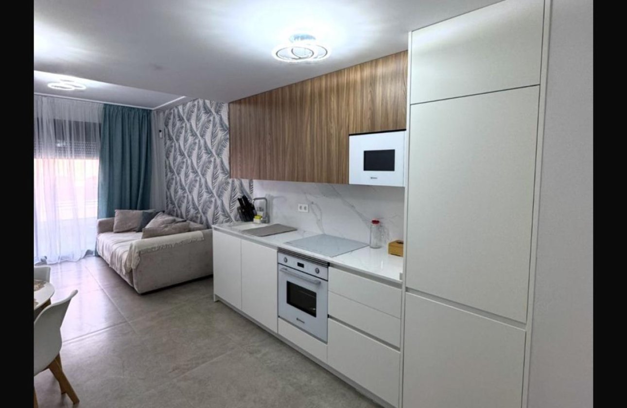 Revente - Appartement -
Torrevieja - Playa del Cura