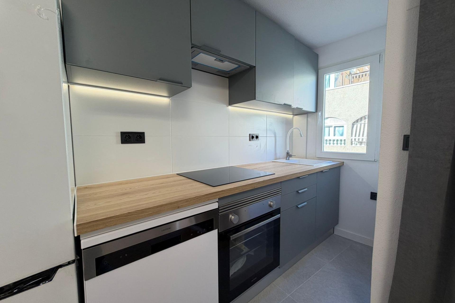 Revente - Appartement -
Torrevieja - Playa del Cura