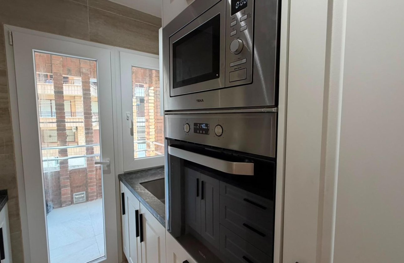 Revente - Appartement -
Torrevieja - Playa del Cura