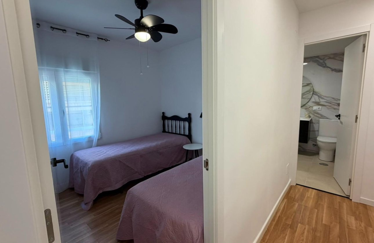Revente - Appartement -
Torrevieja - Playa del Cura