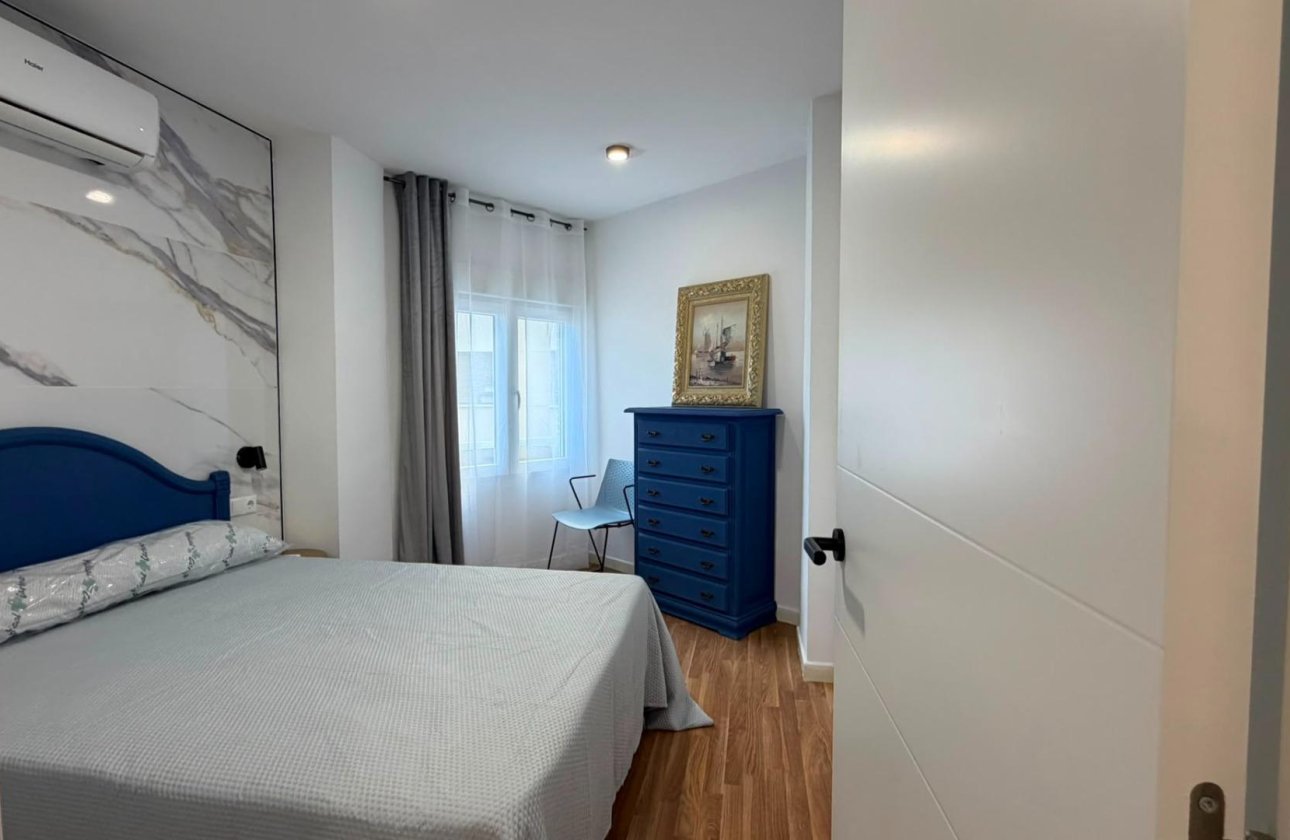 Revente - Appartement -
Torrevieja - Playa del Cura