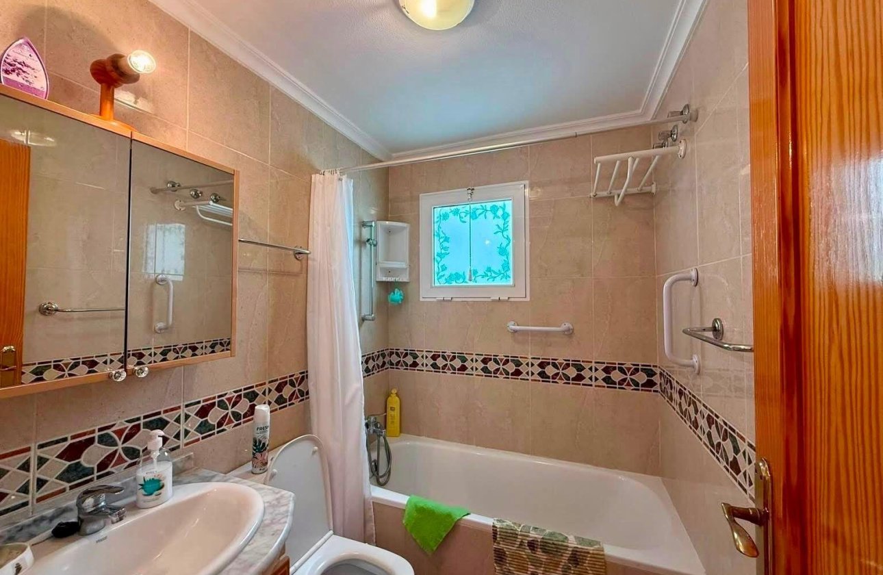 Revente - Appartement -
Torrevieja - Playa del Cura