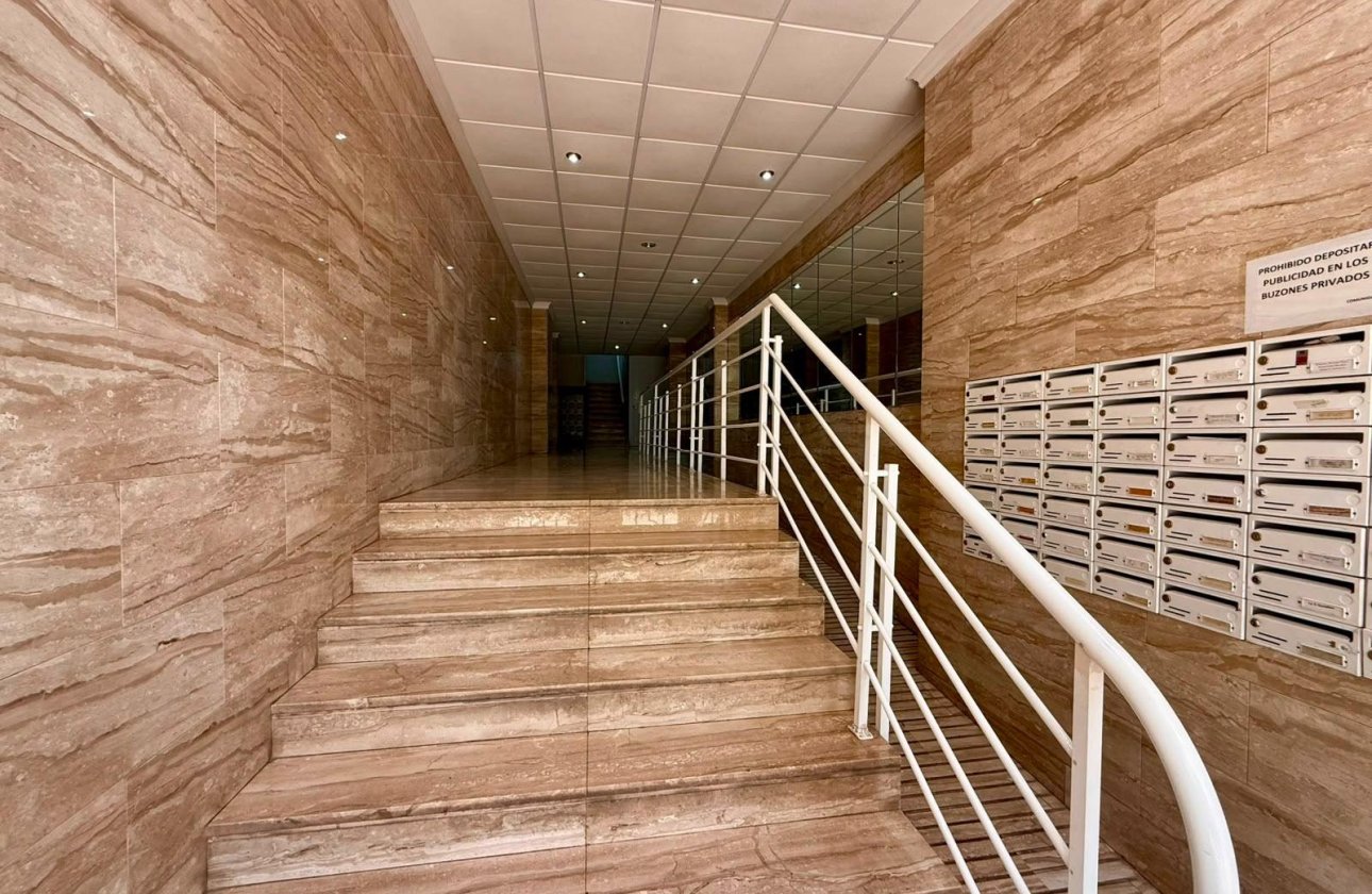 Revente - Appartement -
Torrevieja - Playa del Cura