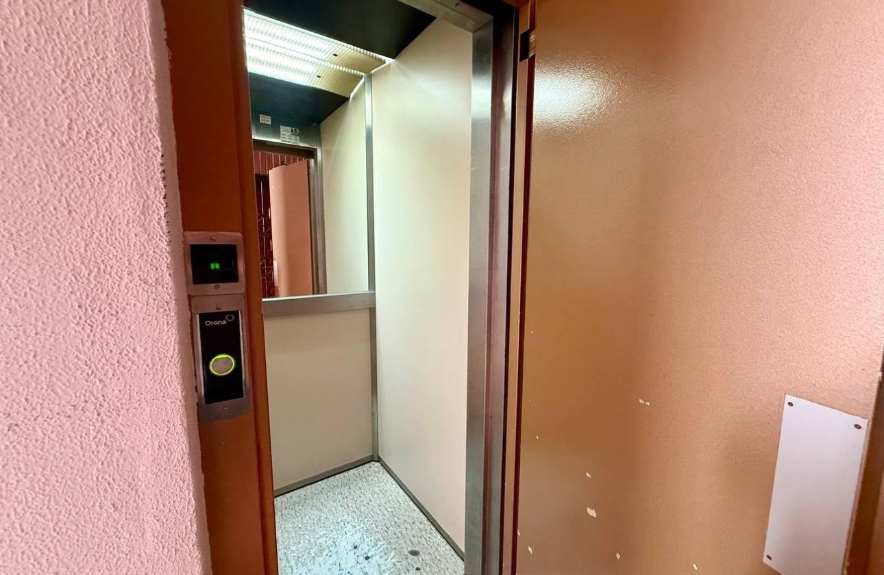 Revente - Appartement -
Torrevieja - Playa del Cura