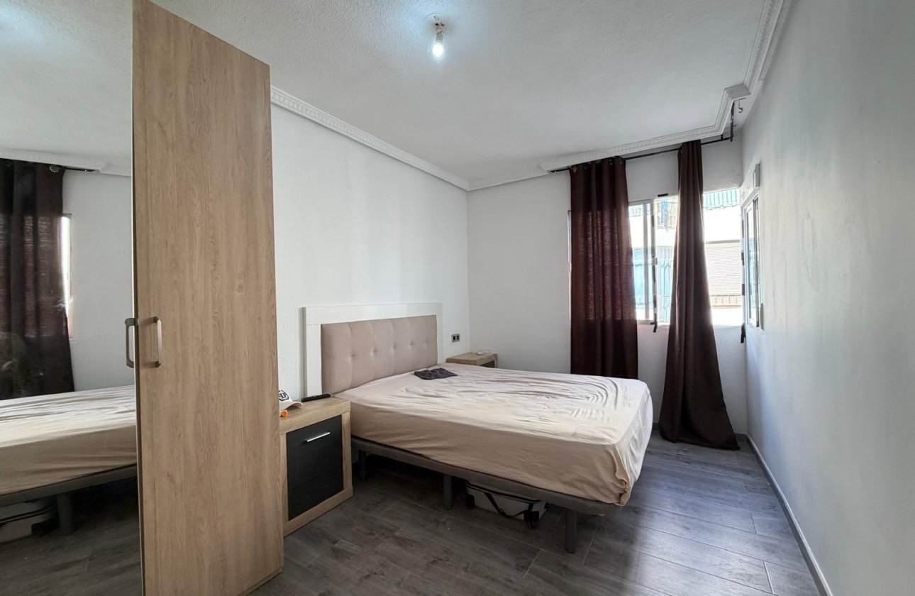 Revente - Appartement -
Torrevieja - Playa del Cura
