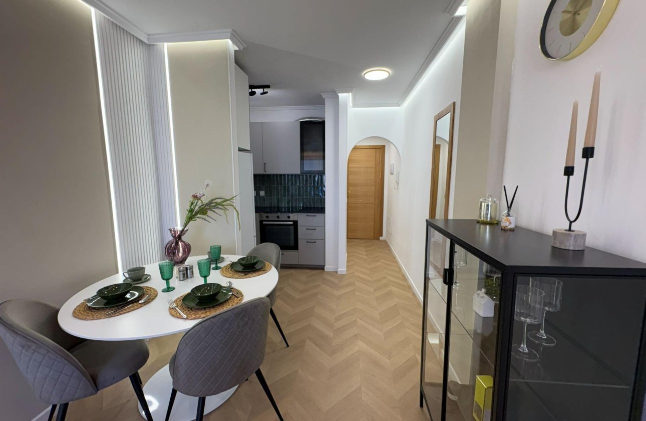 Revente - Appartement -
Torrevieja - Playa del Cura