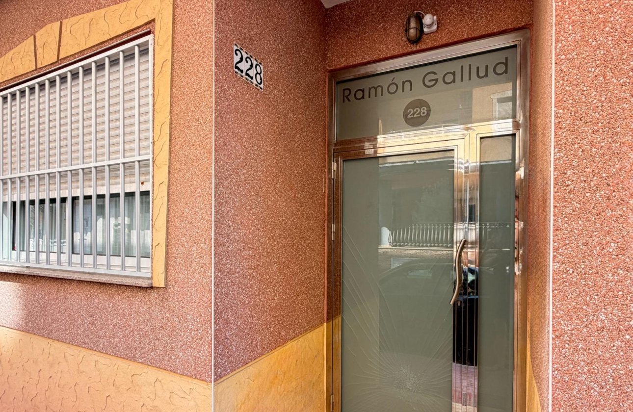 Revente - Appartement -
Torrevieja - Playa del Cura