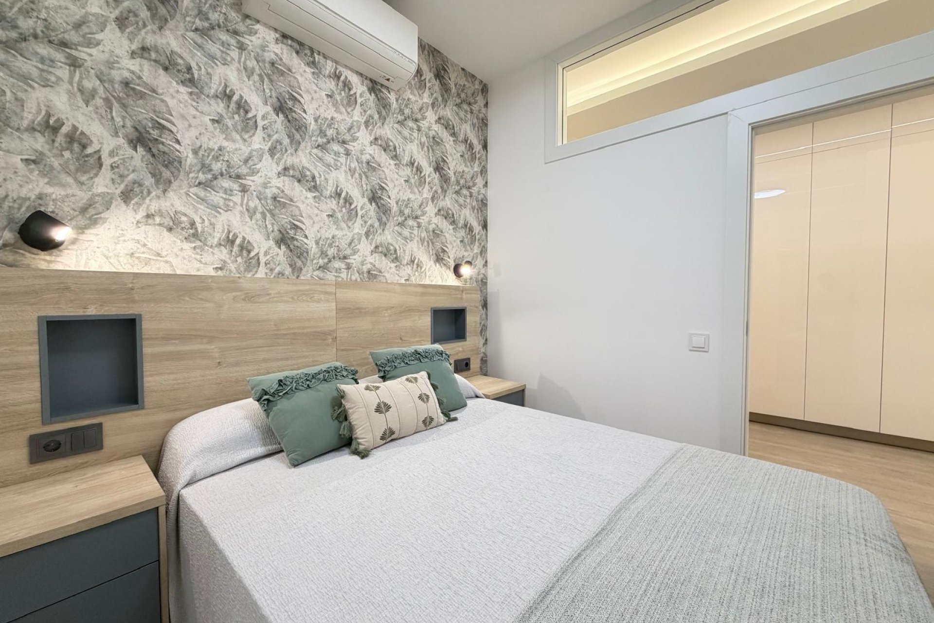 Revente - Appartement -
Torrevieja - Playa del Cura