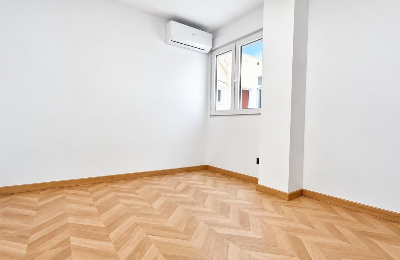 Revente - Appartement -
Torrevieja - Playa del Cura