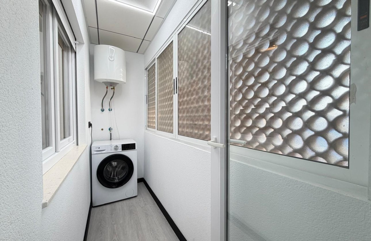Revente - Appartement -
Torrevieja - Playa del Cura