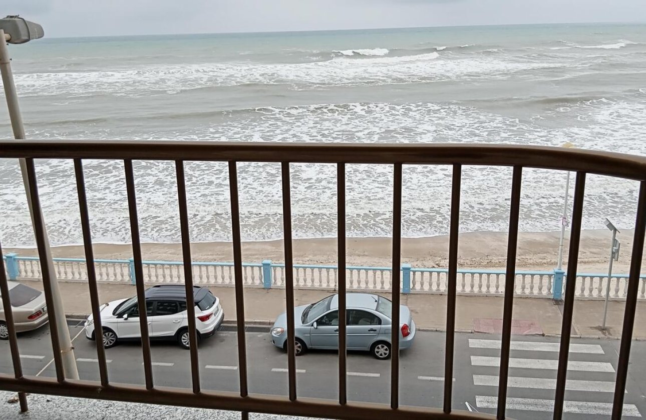 Revente - Appartement -
Torrevieja - PLAYA LOS LOCOS