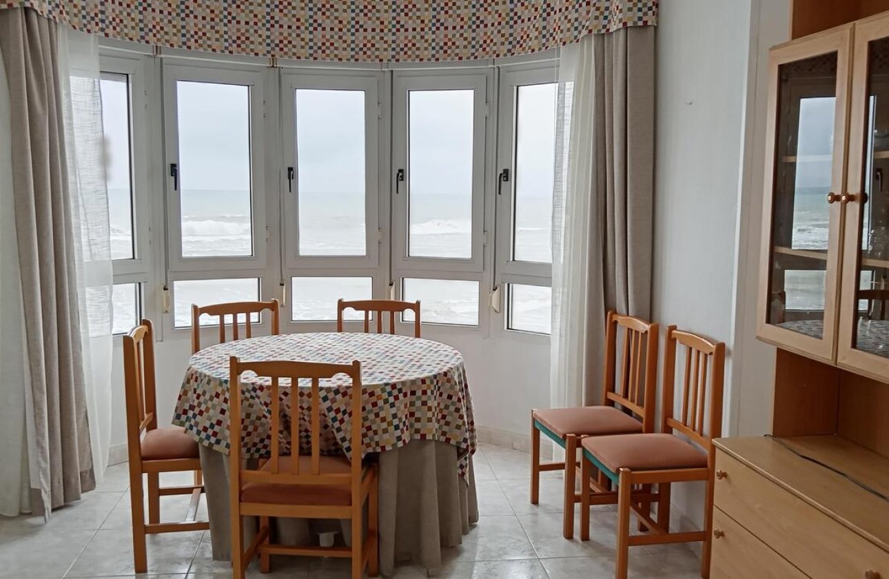 Revente - Appartement -
Torrevieja - PLAYA LOS LOCOS