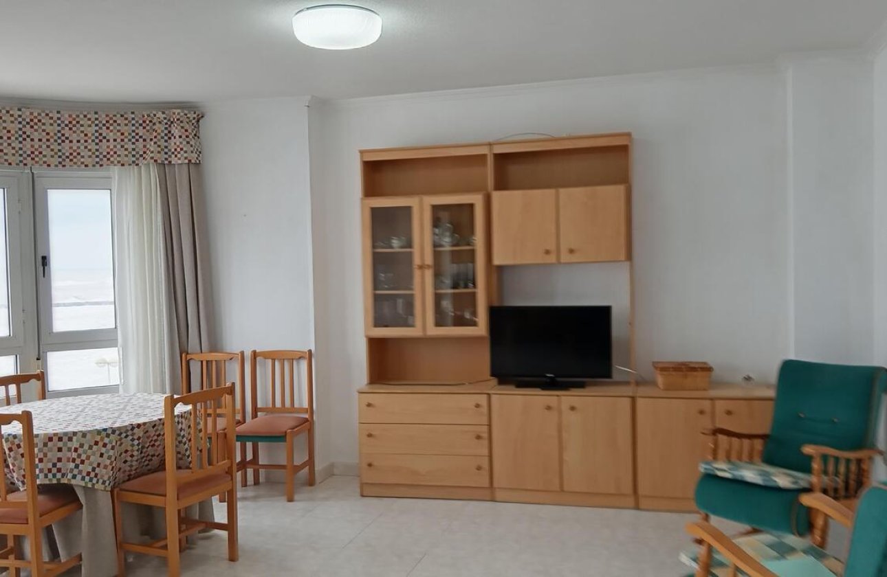 Revente - Appartement -
Torrevieja - PLAYA LOS LOCOS