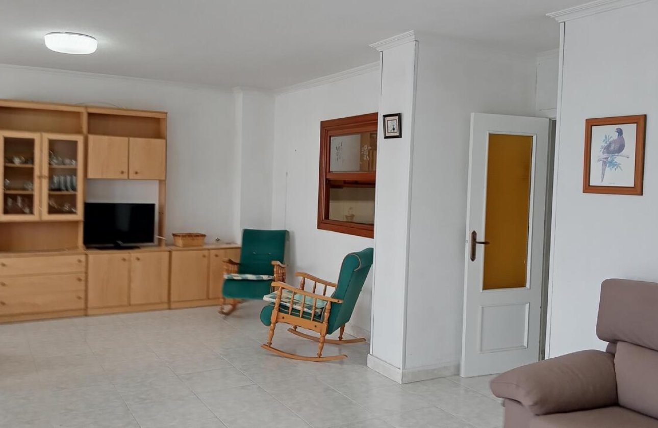 Revente - Appartement -
Torrevieja - PLAYA LOS LOCOS