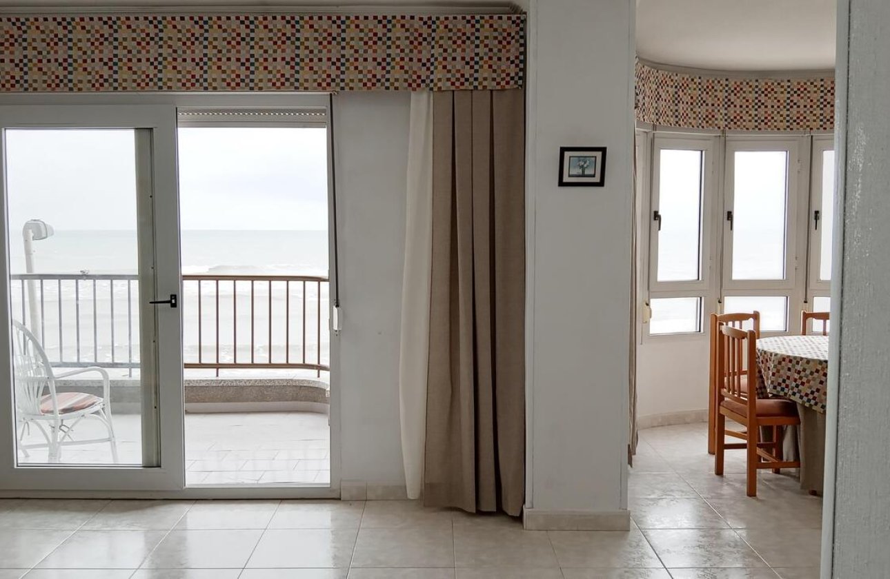 Revente - Appartement -
Torrevieja - PLAYA LOS LOCOS