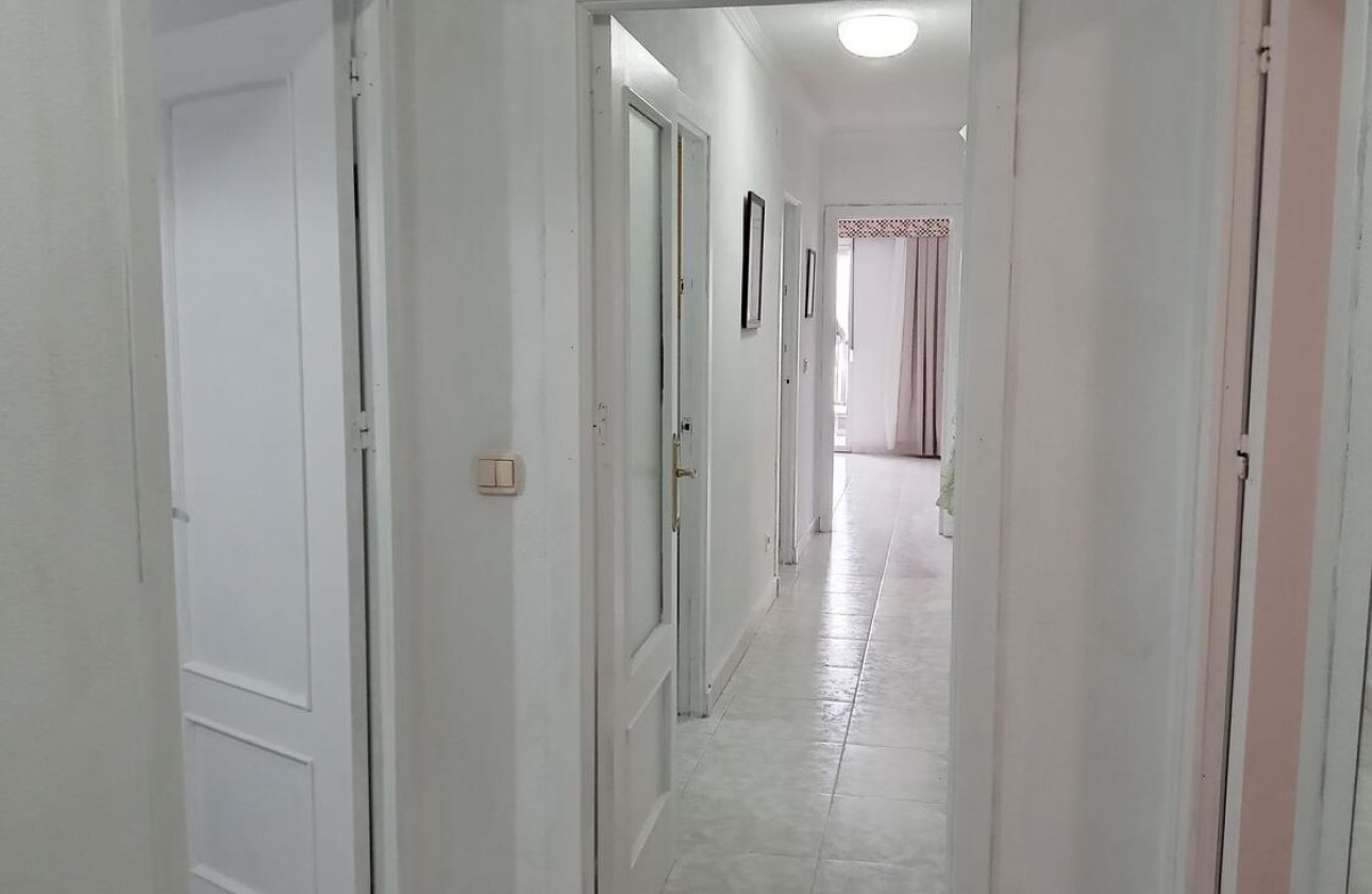 Revente - Appartement -
Torrevieja - PLAYA LOS LOCOS