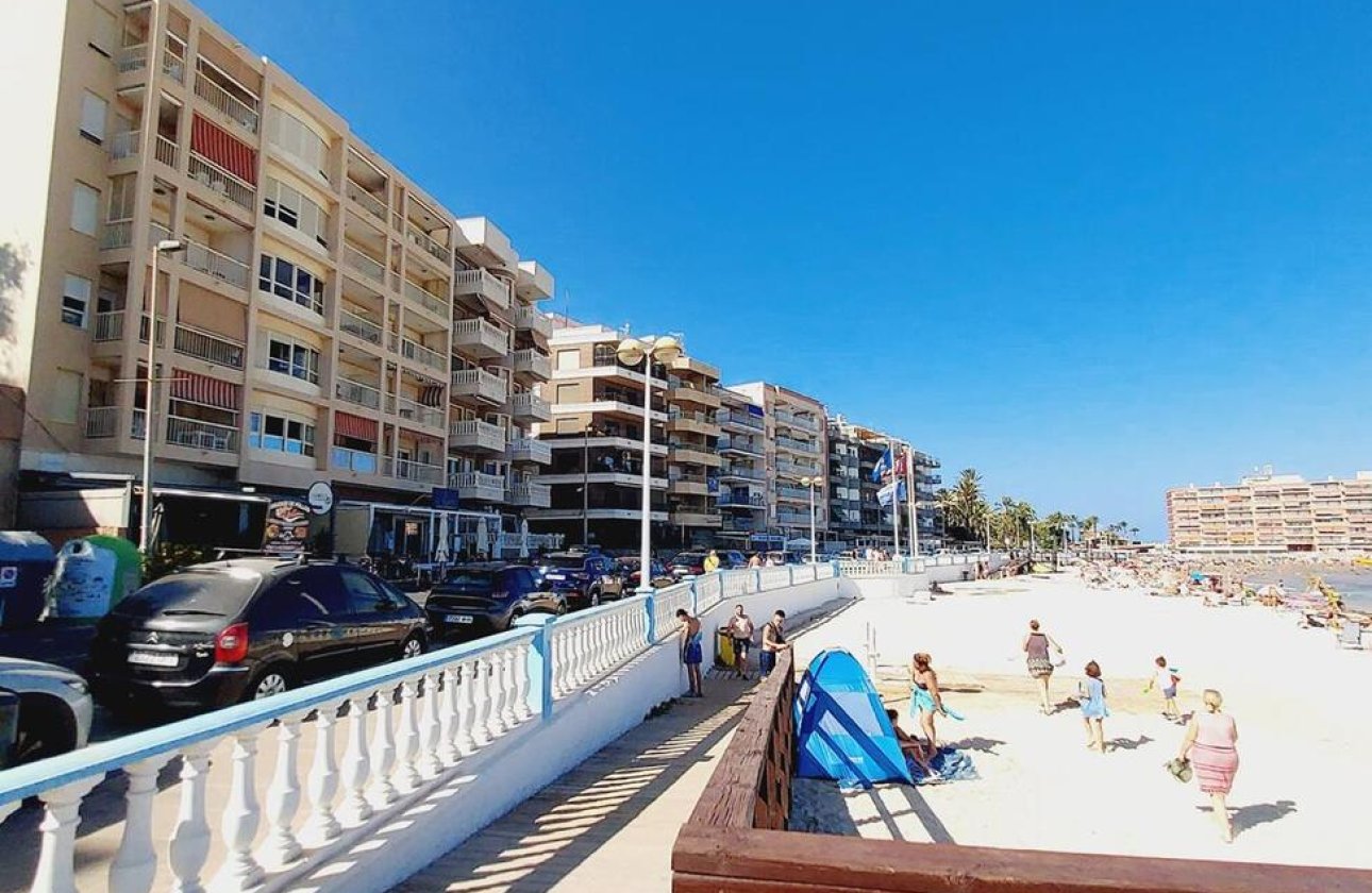 Revente - Appartement -
Torrevieja - PLAYA LOS LOCOS
