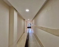 Revente - Appartement -
Torrevieja - Puerto Deportivo