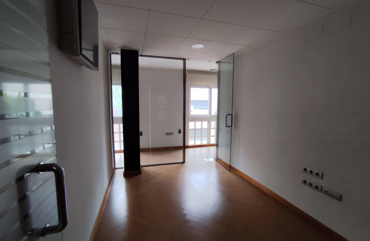 Revente - Appartement -
Torrevieja - Puerto