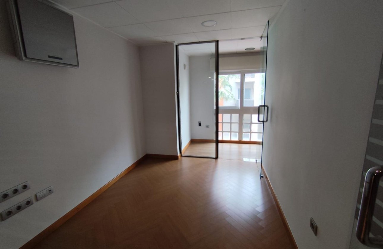 Revente - Appartement -
Torrevieja - Puerto