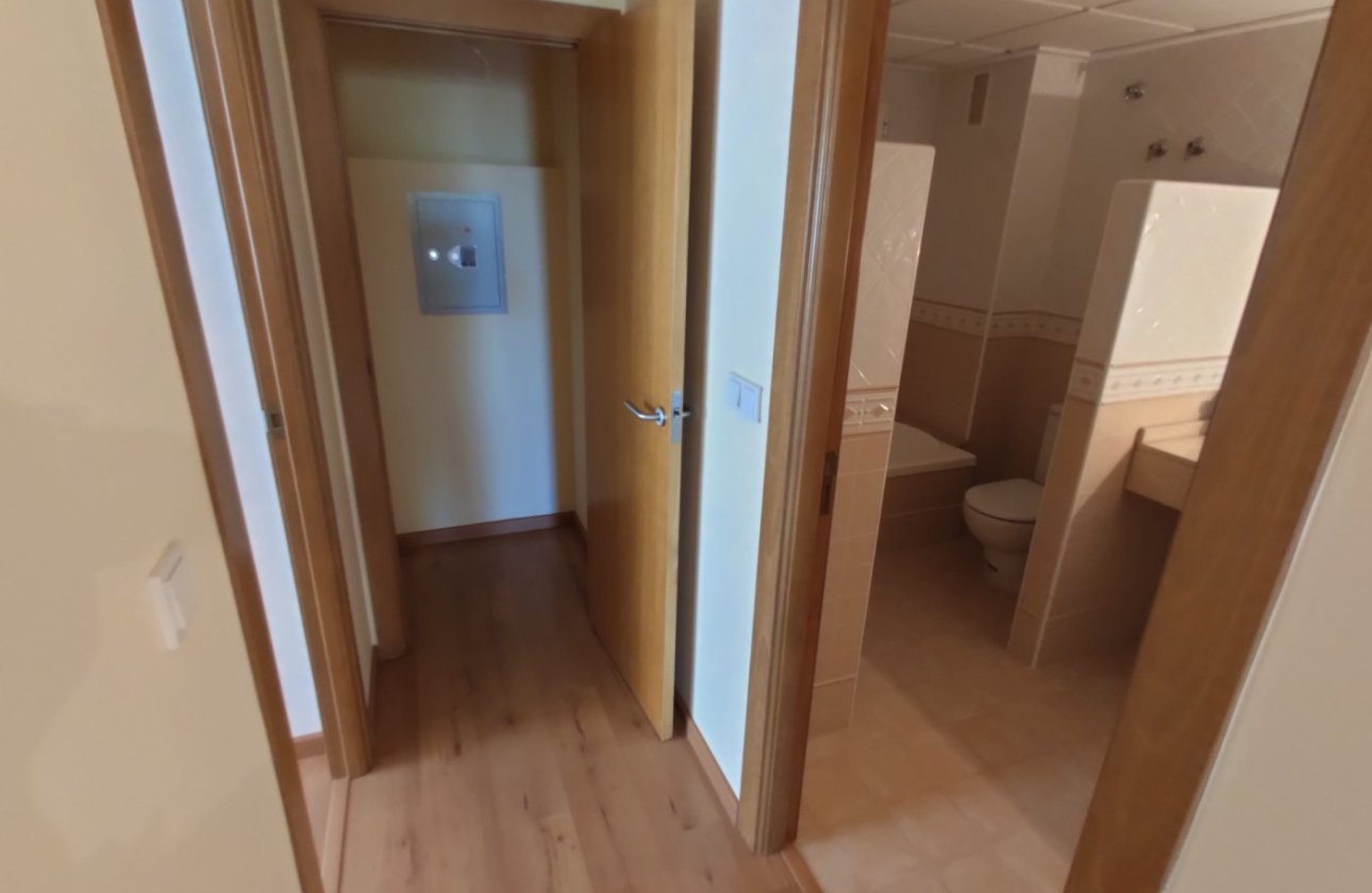 Revente - Appartement -
Torrevieja - Puerto