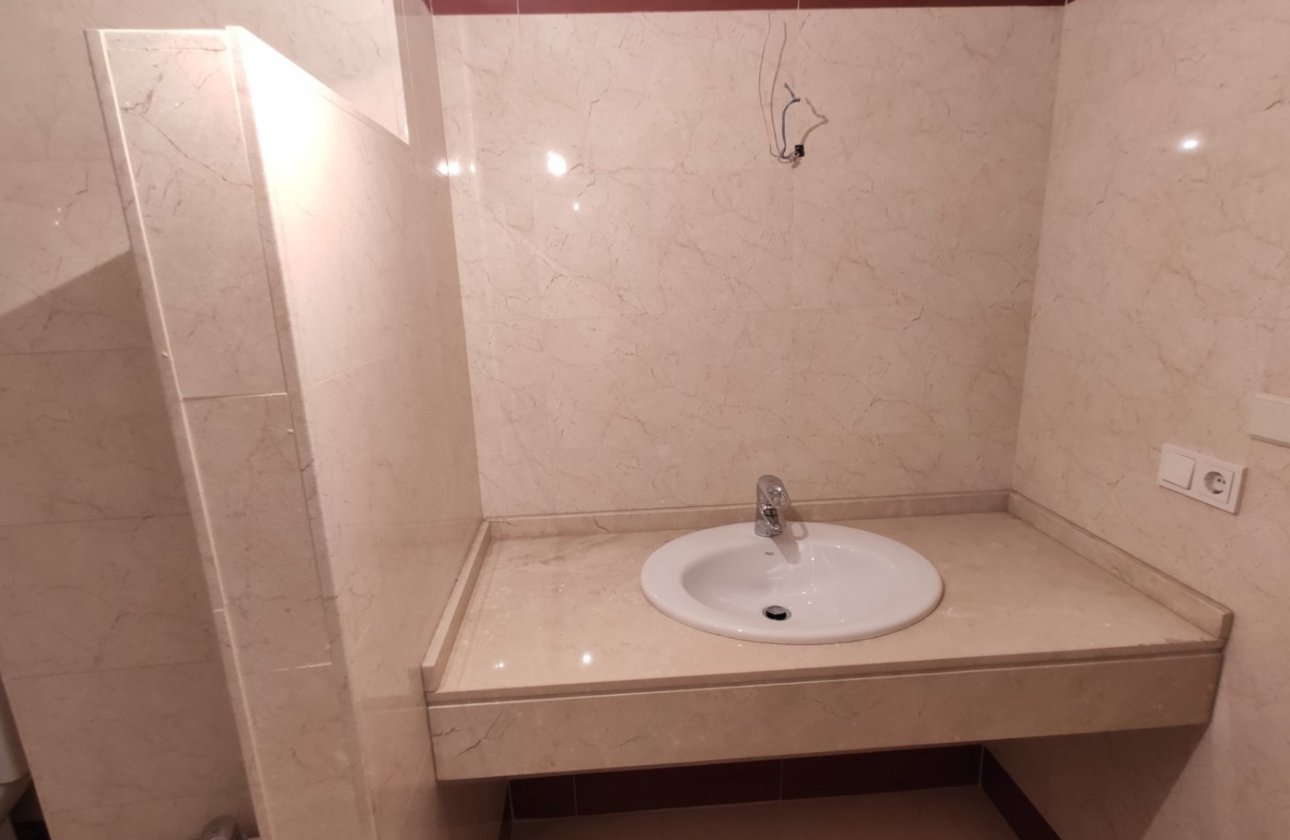 Revente - Appartement -
Torrevieja - Puerto