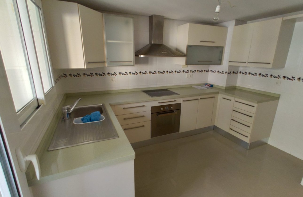 Revente - Appartement -
Torrevieja - Puerto