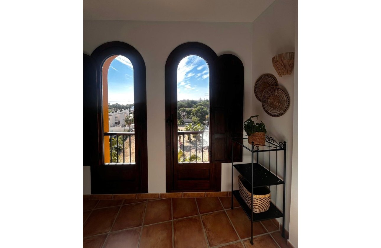 Revente - Appartement -
Torrevieja - Punta Prima