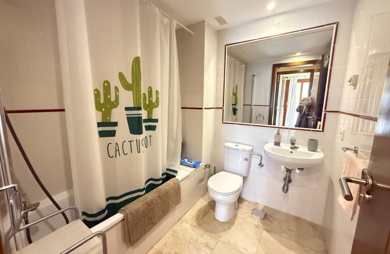 Revente - Appartement -
Torrevieja - Punta Prima