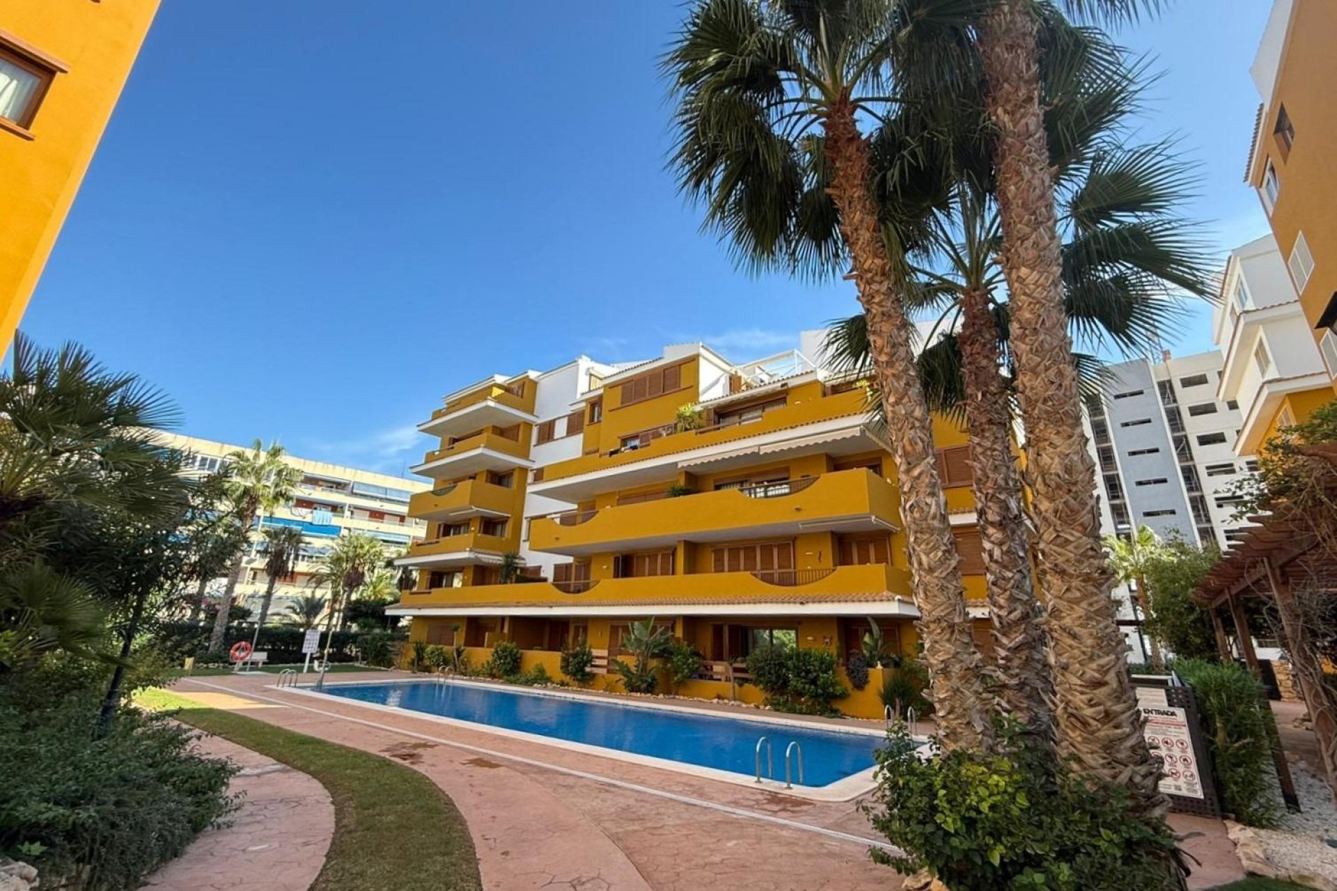 Revente - Appartement -
Torrevieja - Punta Prima