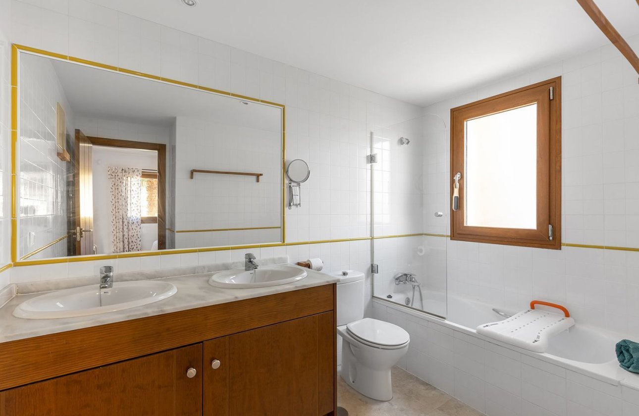 Revente - Appartement -
Torrevieja - Punta Prima