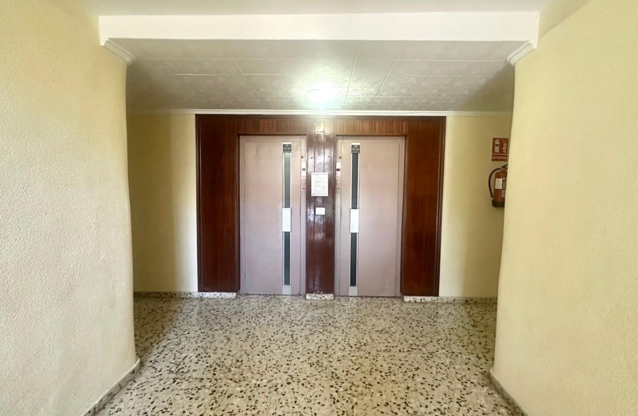 Revente - Appartement -
Torrevieja - Punta Prima