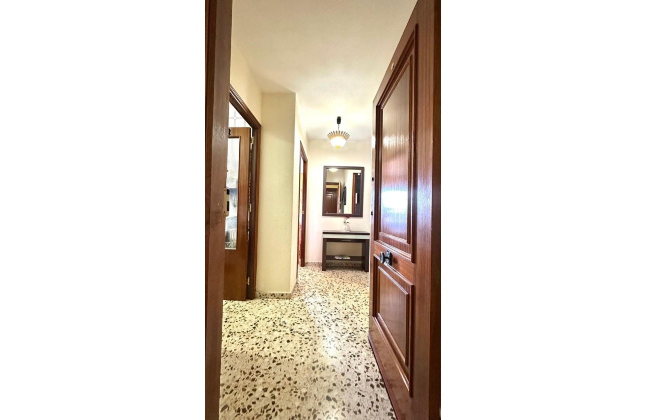 Revente - Appartement -
Torrevieja - Punta Prima