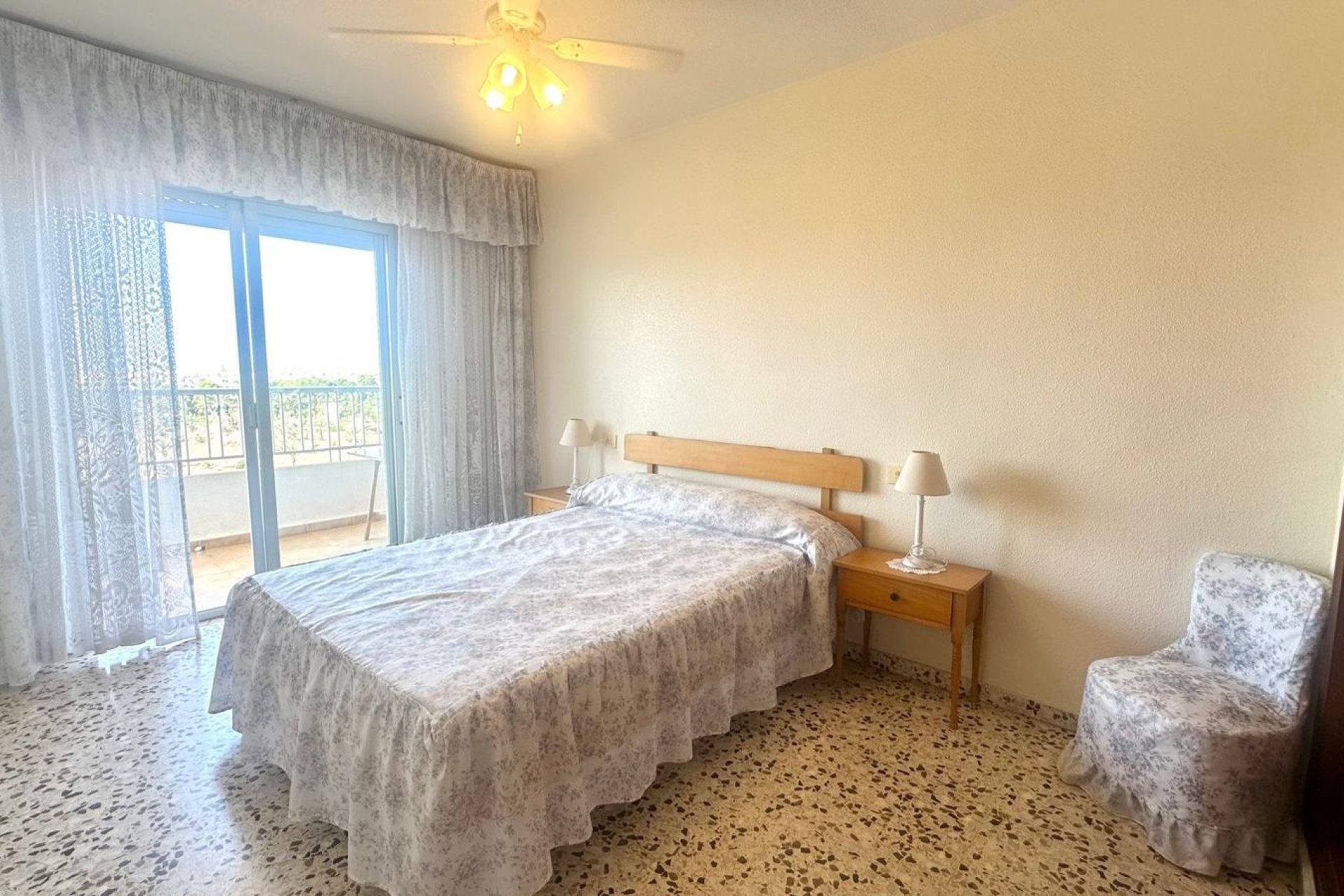 Revente - Appartement -
Torrevieja - Punta Prima