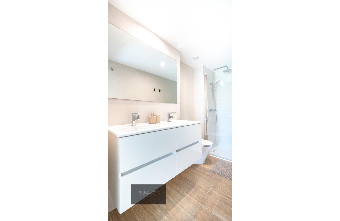 Revente - Appartement -
Torrevieja - Punta Prima