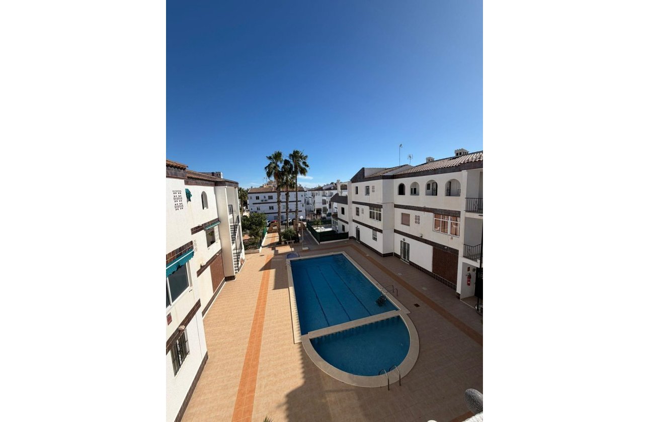 Revente - Appartement -
Torrevieja - Punta Prima