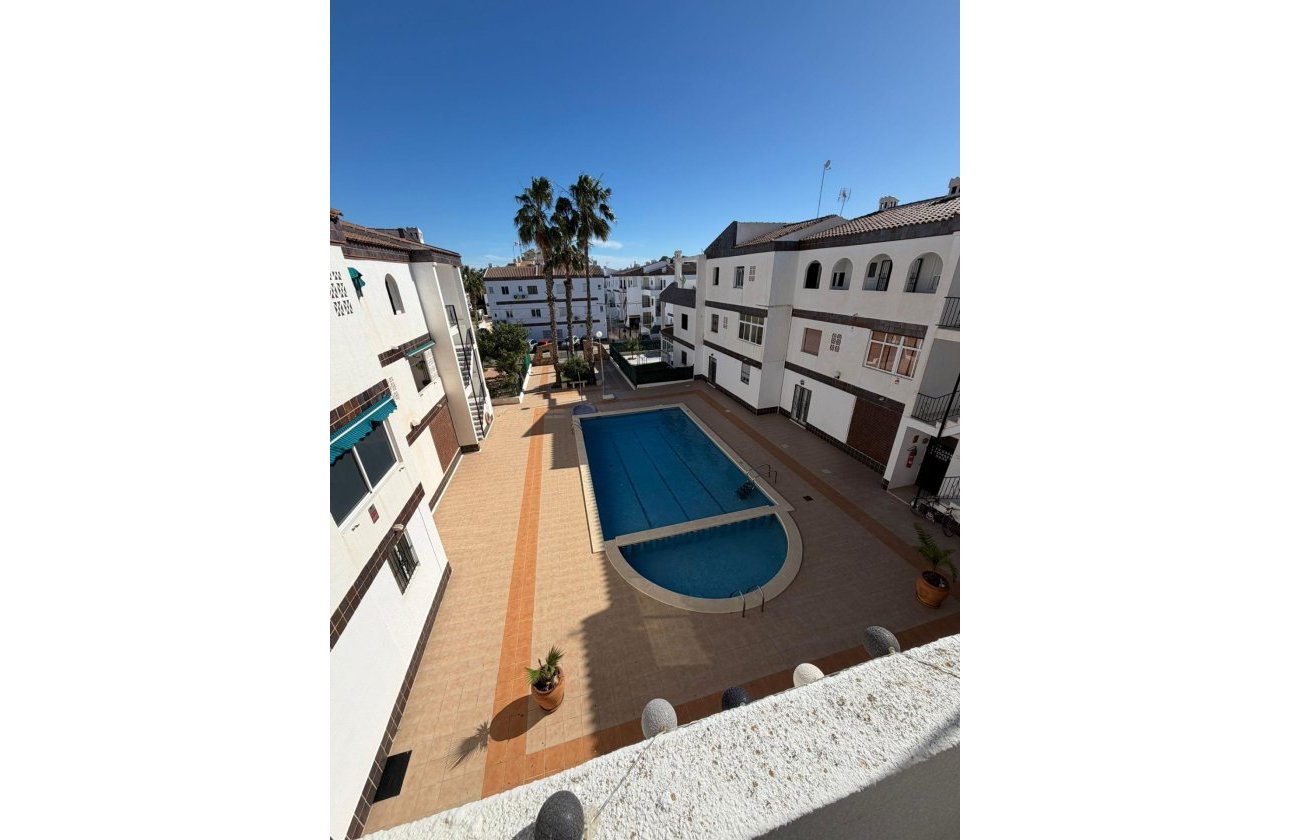 Revente - Appartement -
Torrevieja - Punta Prima
