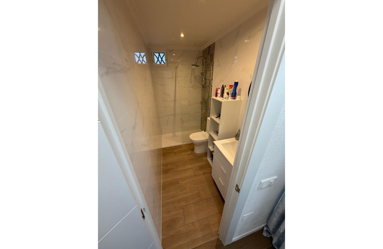 Revente - Appartement -
Torrevieja - Punta Prima