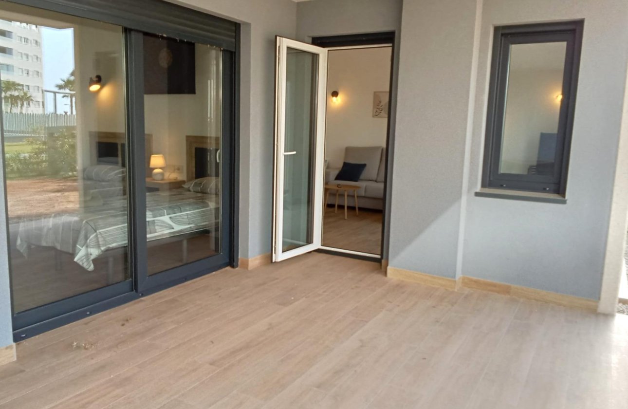 Revente - Appartement -
Torrevieja - Punta Prima