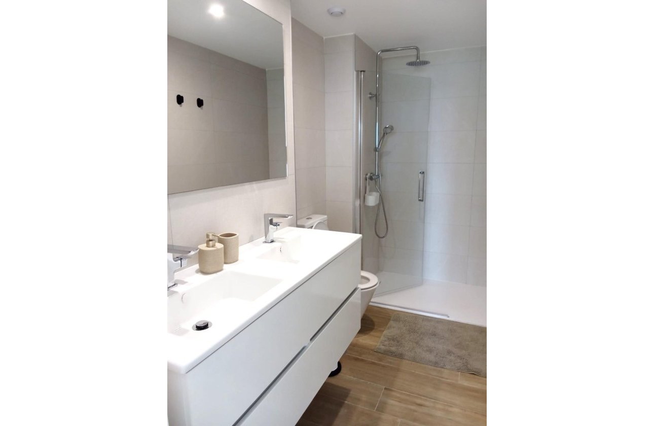 Revente - Appartement -
Torrevieja - Punta Prima