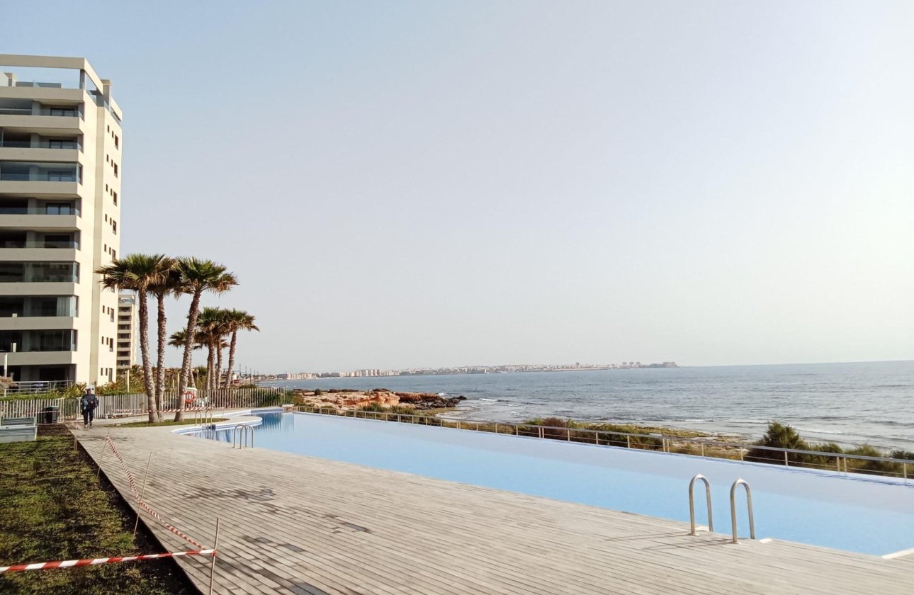 Revente - Appartement -
Torrevieja - Punta Prima