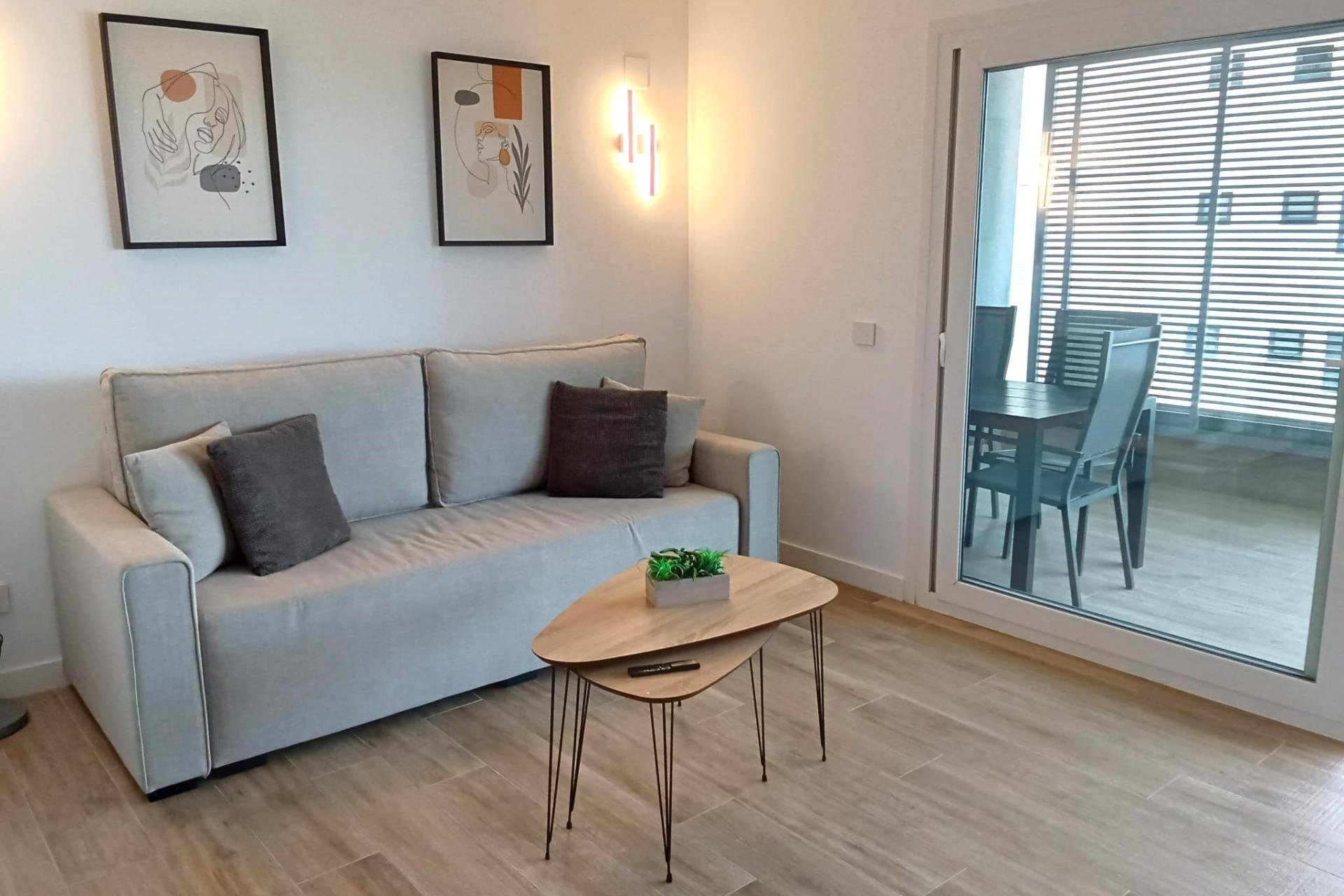 Revente - Appartement -
Torrevieja - Punta Prima
