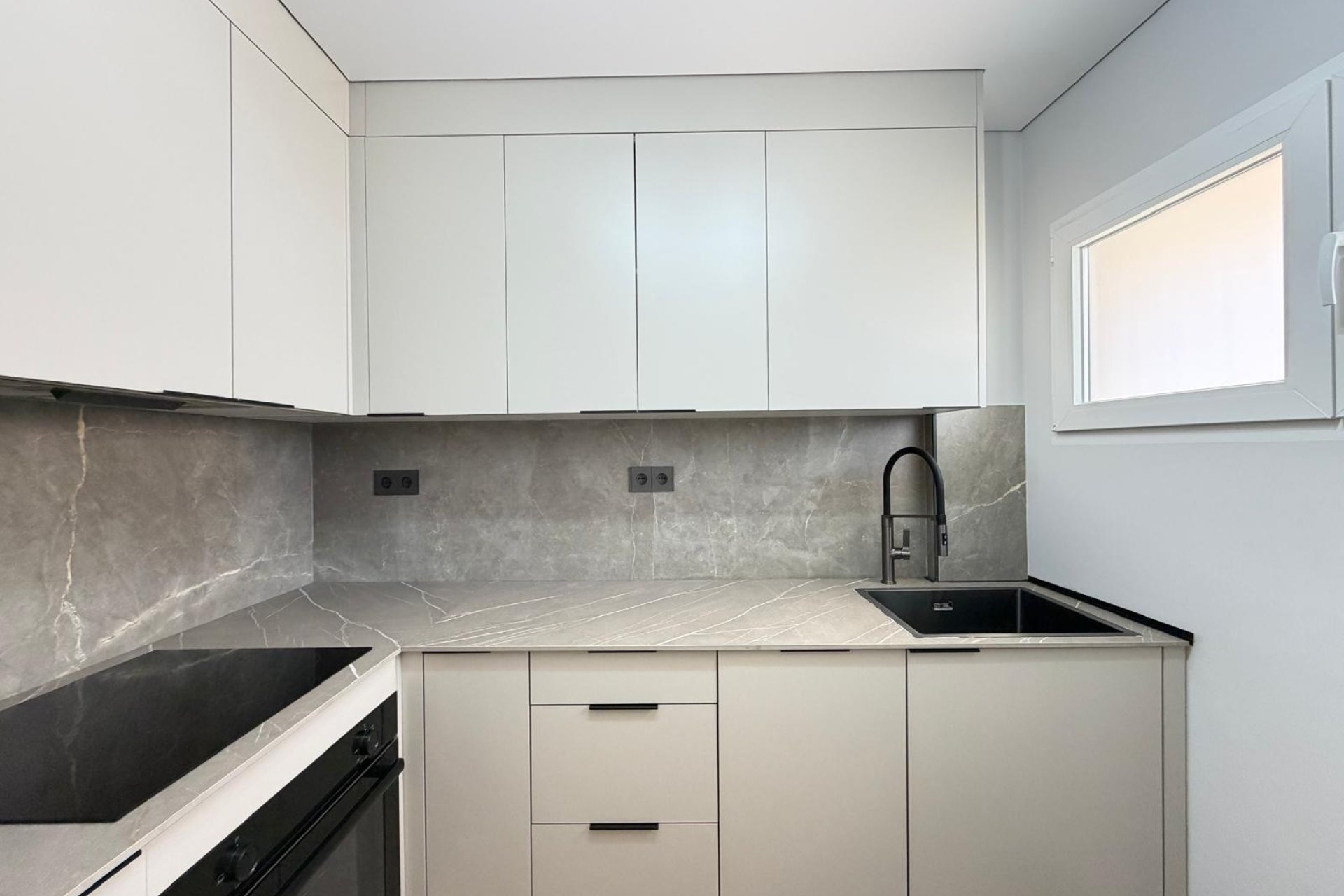 Revente - Appartement -
Torrevieja - Punta Prima