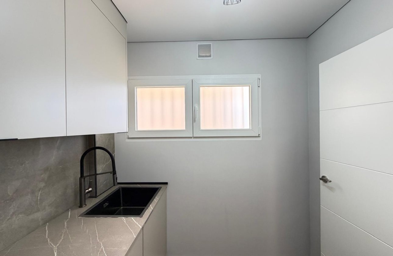 Revente - Appartement -
Torrevieja - Punta Prima