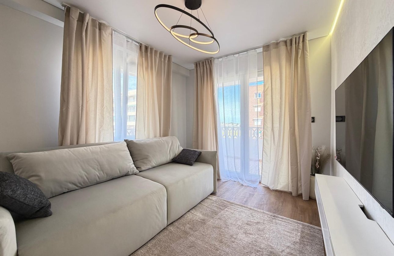 Revente - Appartement -
Torrevieja - Punta Prima