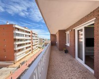 Revente - Appartement -
Torrevieja - Punta Prima