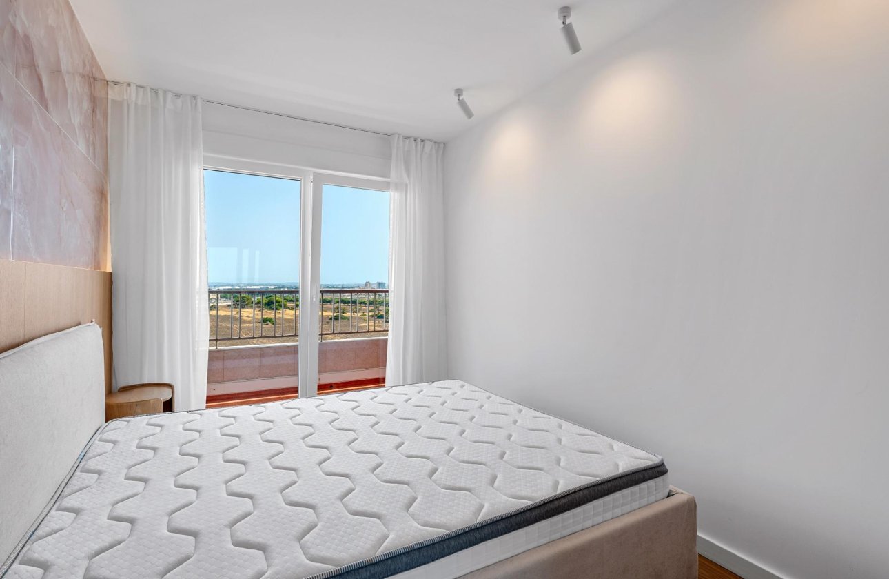 Revente - Appartement -
Torrevieja - Punta Prima