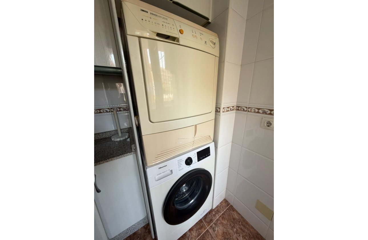 Revente - Appartement -
Torrevieja - Punta Prima