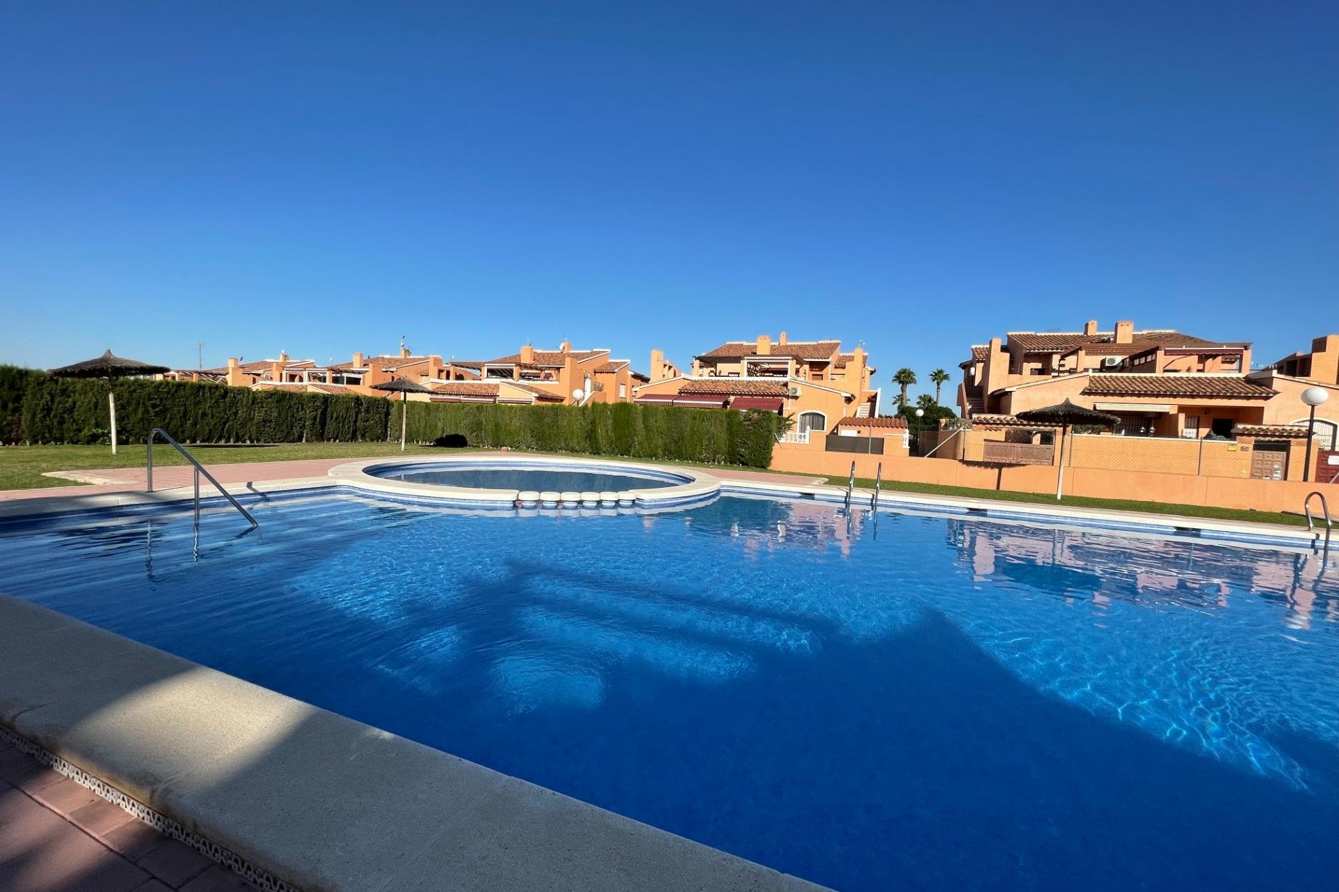 Revente - Appartement -
Torrevieja - Rosaleda-los Frutales