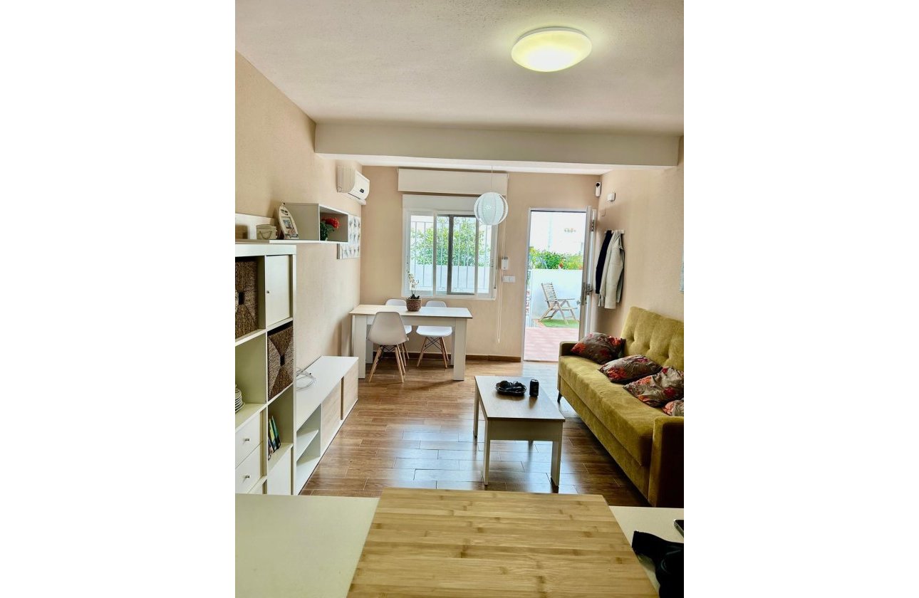 Revente - Appartement -
Torrevieja - Sector 25